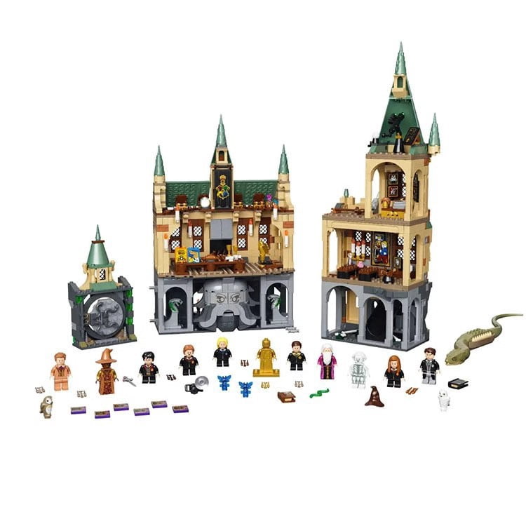 764Pcs Fantasy Castle Building Set with Glowing Lanterns, 5 Mini Figures, Dragon Skeleton & Swing Armory Scene, DIY 3D Puzzle Kit for Adults Teens, Desktop Home Decor