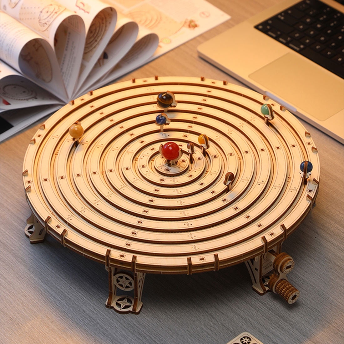 DIY Mechanical Orrery Solar System 3D Wooden Puzzle Kit, 413PCS Planetary Gear DIY Assembly Craft Model with Hand Crank, Rotating Planet Display for Home and Office