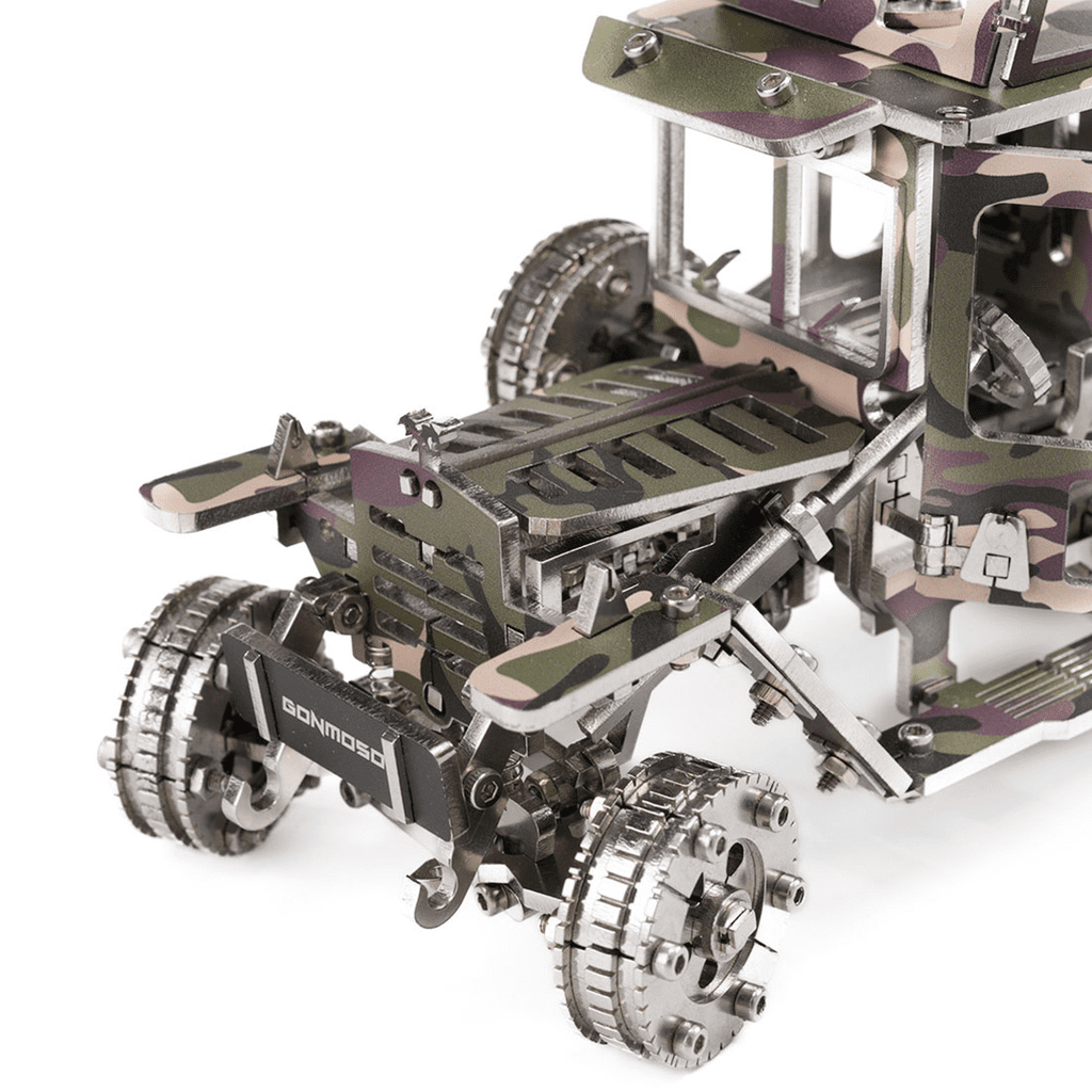 Iron Blood Combat Vehicle 3D Metal Puzzle Model Kit, 100+PCS Steampunk Mechanical Assembly Kit, Stainless Steel DIY Puzzle Model, Desktop Display Collectible & Engineering Hobby Kit for Adults
